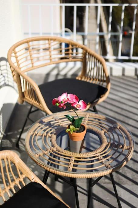 Blue Delta Apartment Palaio Faliro Athen Eksteriør billede