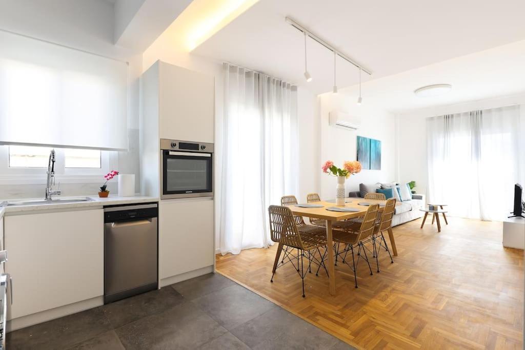 Blue Delta Apartment Palaio Faliro Athen Eksteriør billede