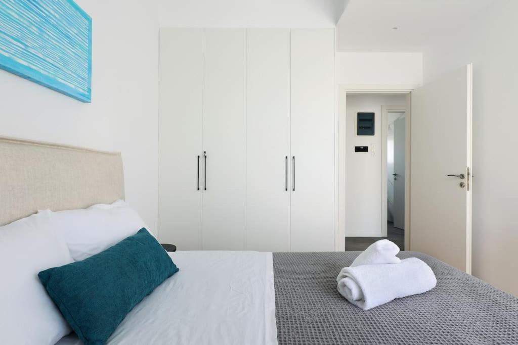 Blue Delta Apartment Palaio Faliro Athen Eksteriør billede
