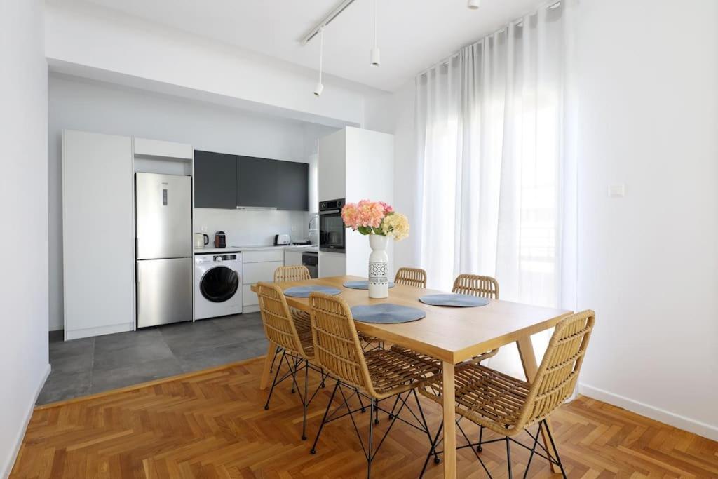 Blue Delta Apartment Palaio Faliro Athen Eksteriør billede