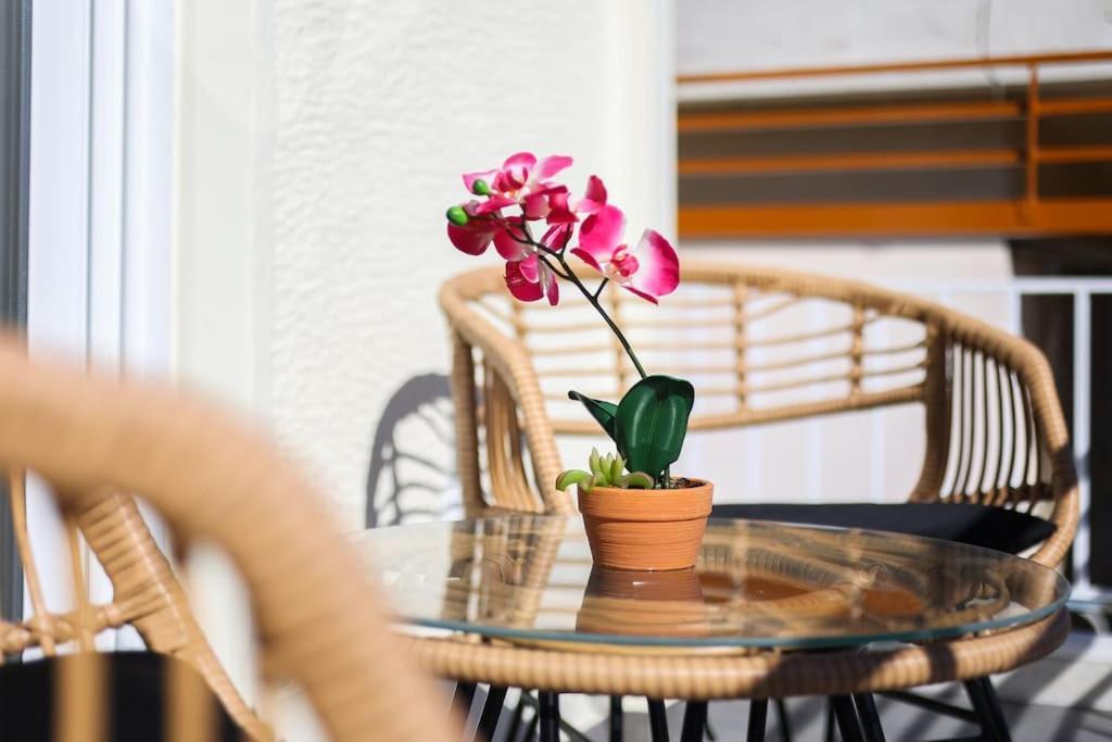 Blue Delta Apartment Palaio Faliro Athen Eksteriør billede